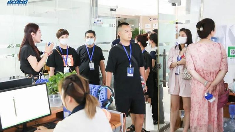 水电工与电工：职业前景比较与选择指南